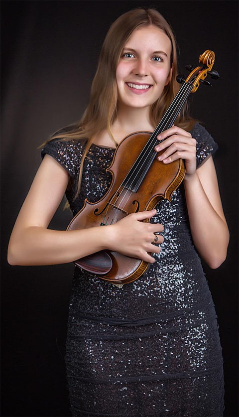Isabel Chomnalez with her violin